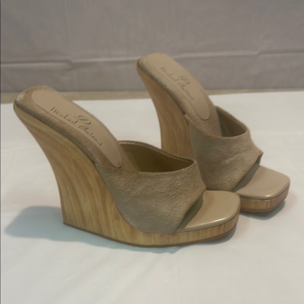 Michael Antonio Tan Wedge Sandals with Open-Toe Design